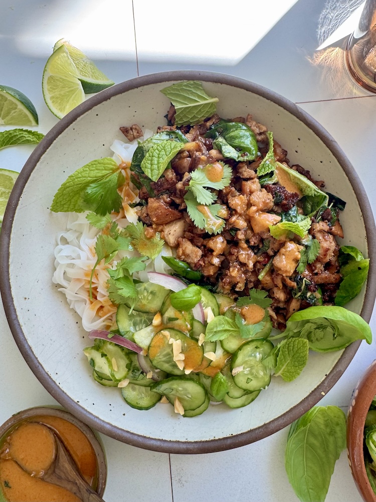 A Thai style noodle bowl with Classic Roasted Chicken Sausage.